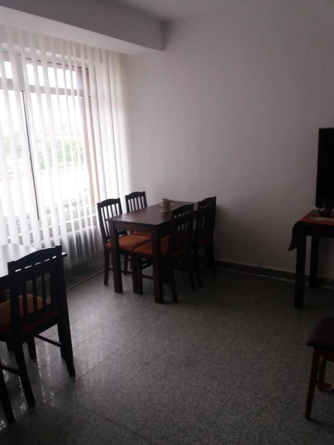 Cazare Neu-Arad Autostrada Apartment ภายนอก รูปภาพ